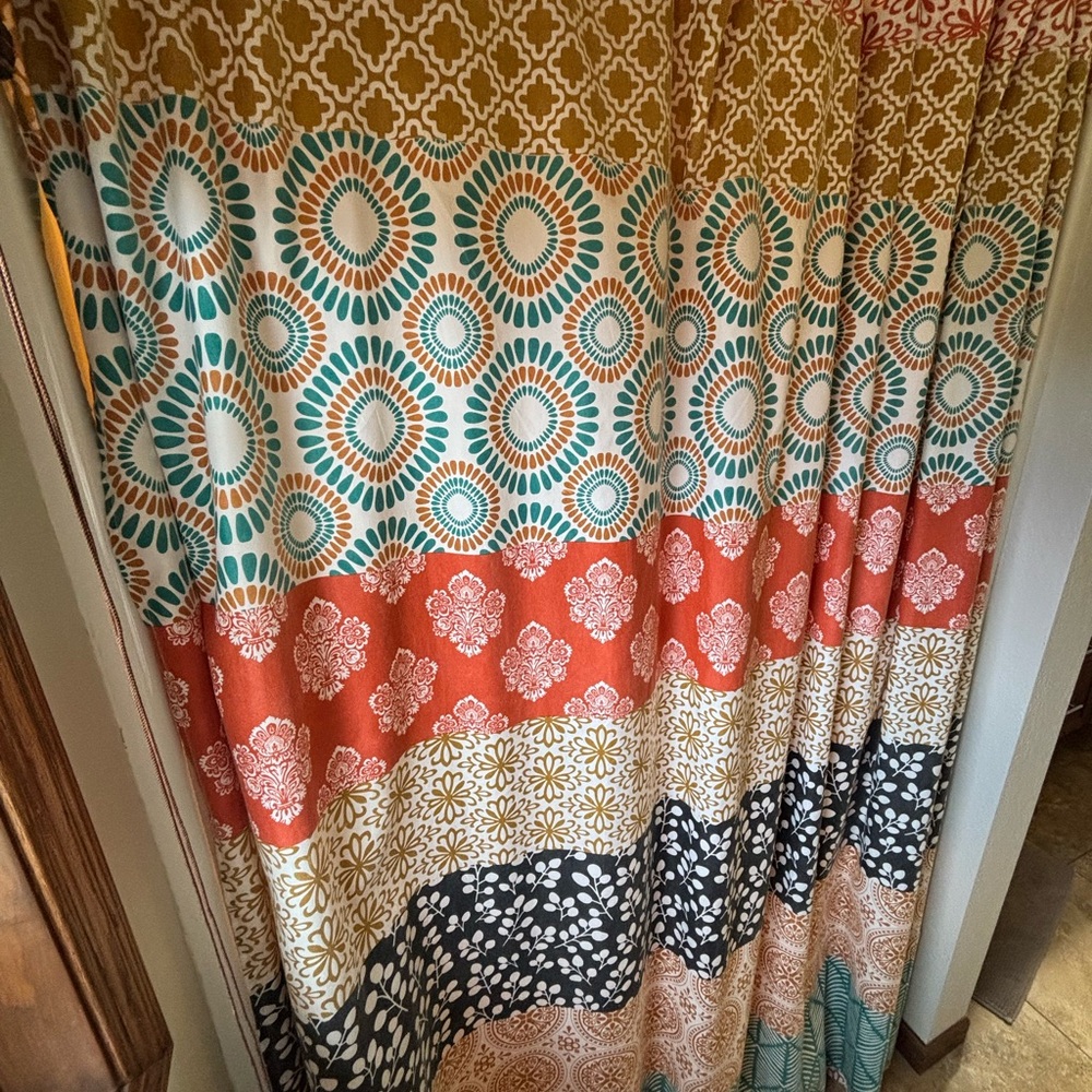 Multicolor Patterned Shower Curtain - Picture 2 of 3